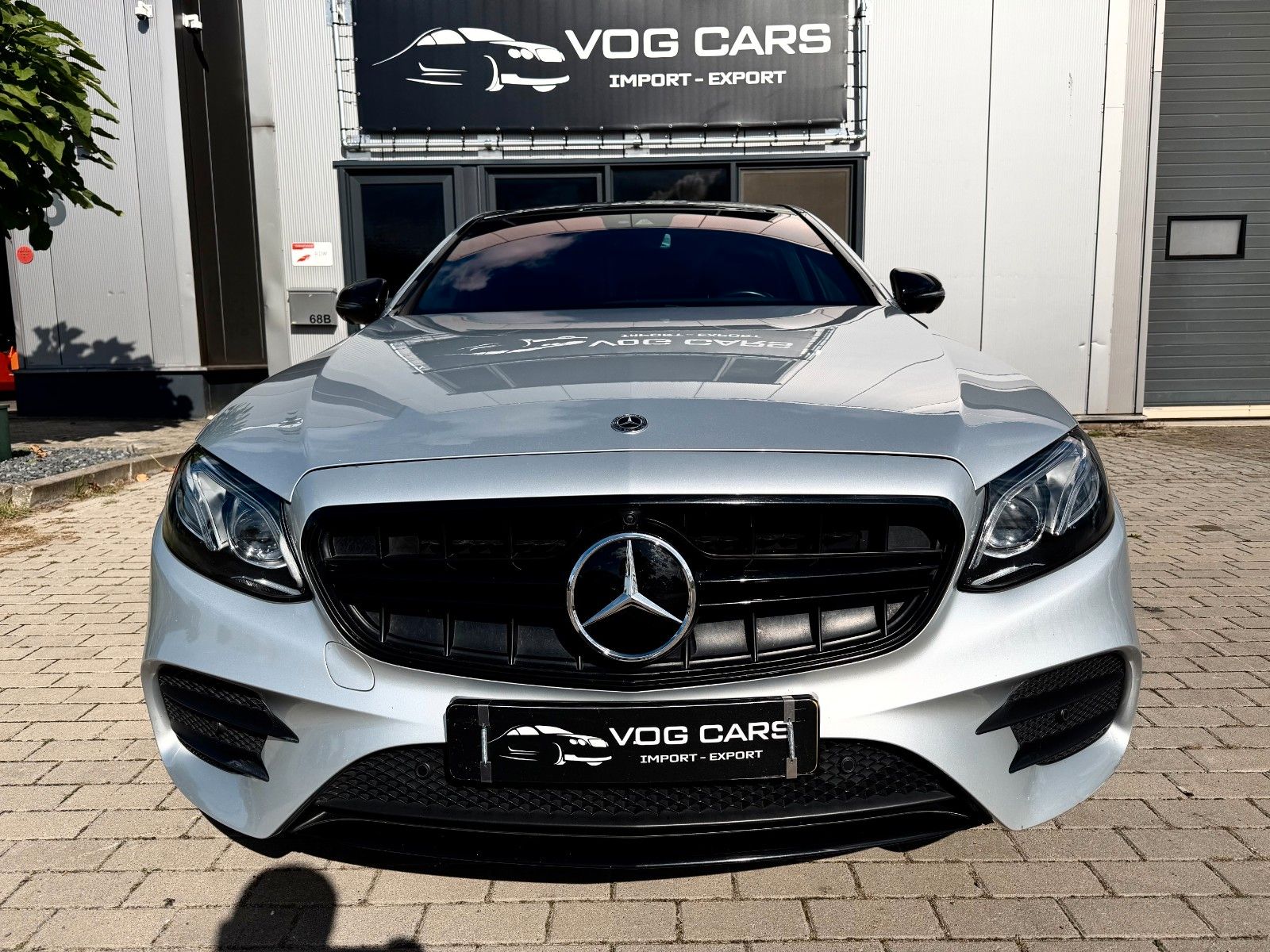 Mercedes-Benz E 200 Limousine AMG VOLL* imagem 2