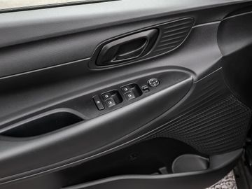 Hyundai Bayon 1.0 Select 2WD Kamera Navi Spurhalteassi.