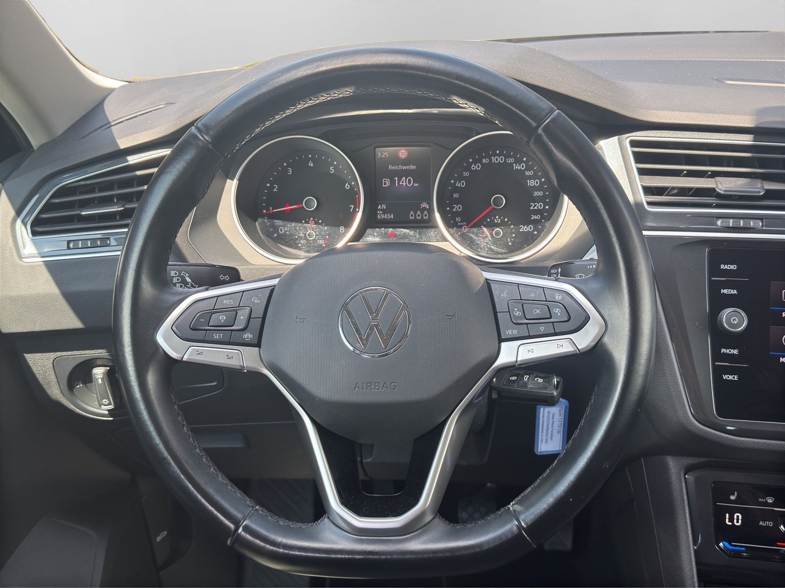 Volkswagen Tiguan 1.5 TSI Life LED NAVI 17 ACC SHZ PDC CLIM foto 20