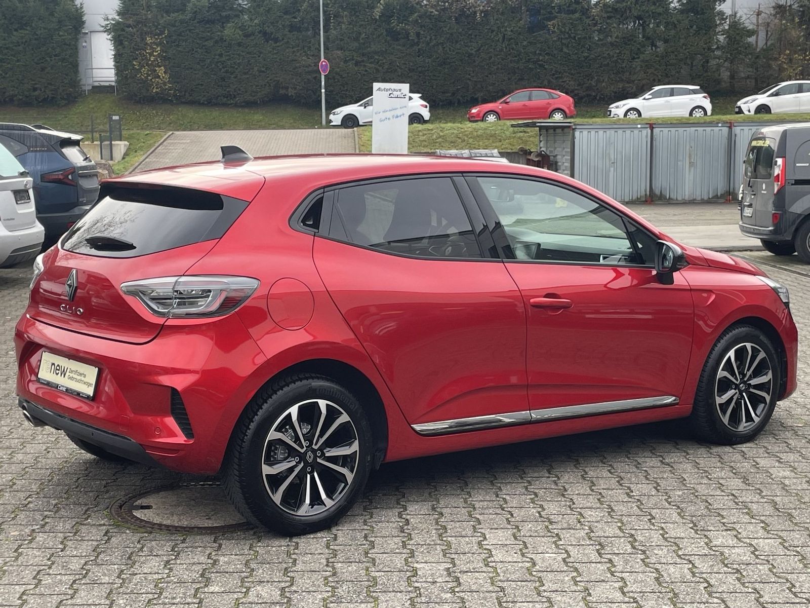 Fahrzeugabbildung Renault Clio Techno TCe 90