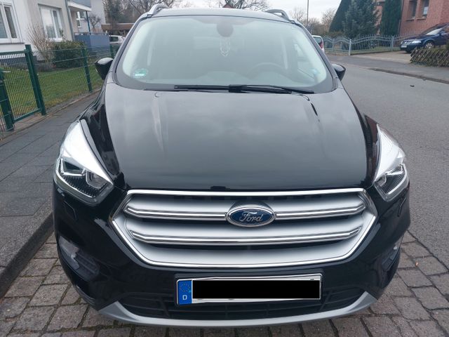 Ford Kuga 1,5 EcoBoost 4x2 110kW Titanium Titanium