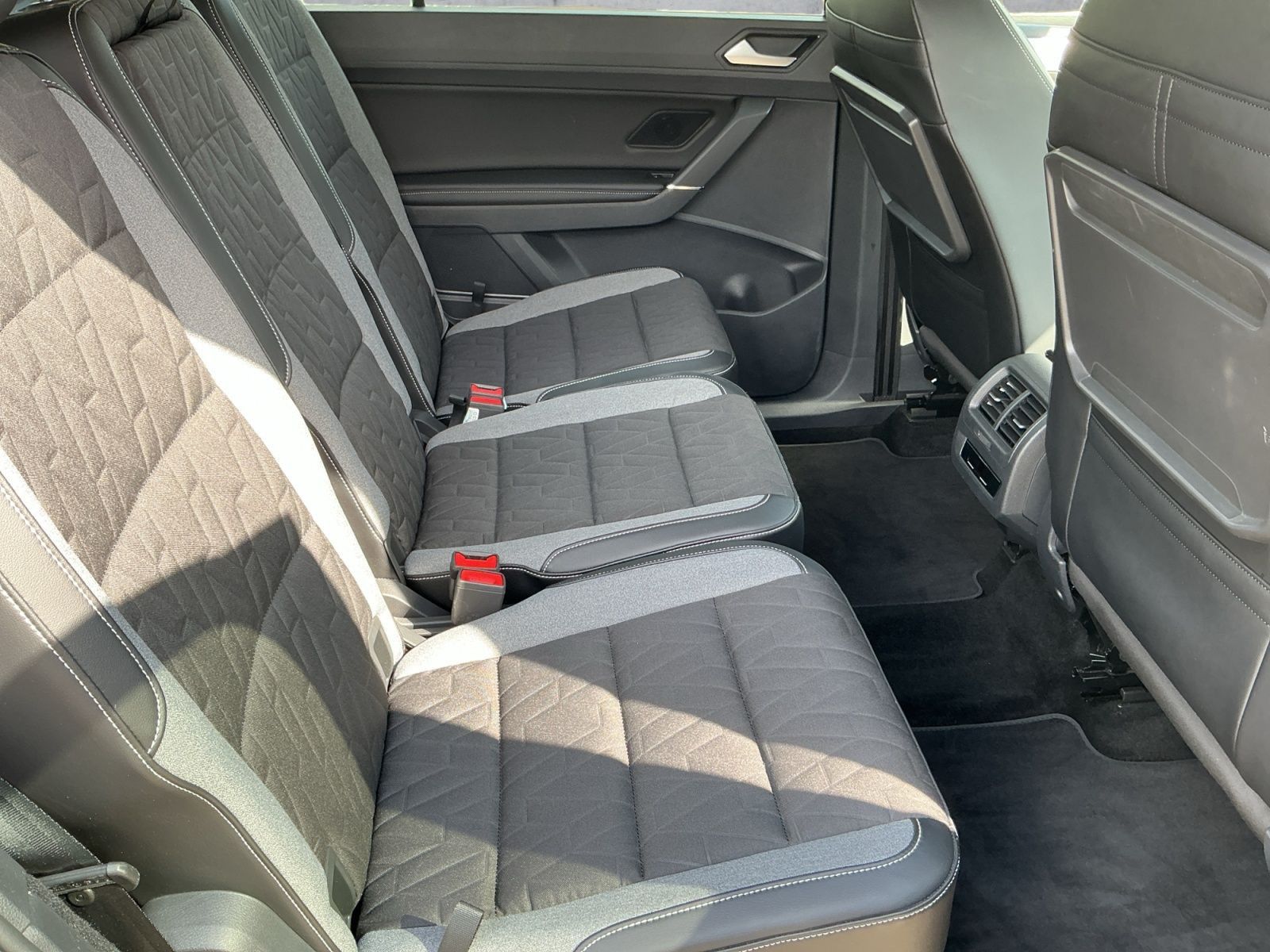Volkswagen Touran - Bild 16