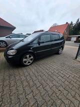 Opel Zafira a OPC Line - Opel Zafira aus 2003 mit Diesel-Antrieb