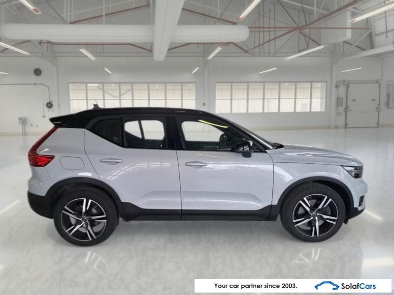 Volvo XC 40 1.5 T5 PHEV R-Design Pano LED Virtual Nav imagem 3
