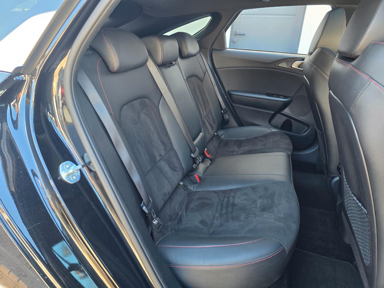 Kia pro cee'd / ProCeed