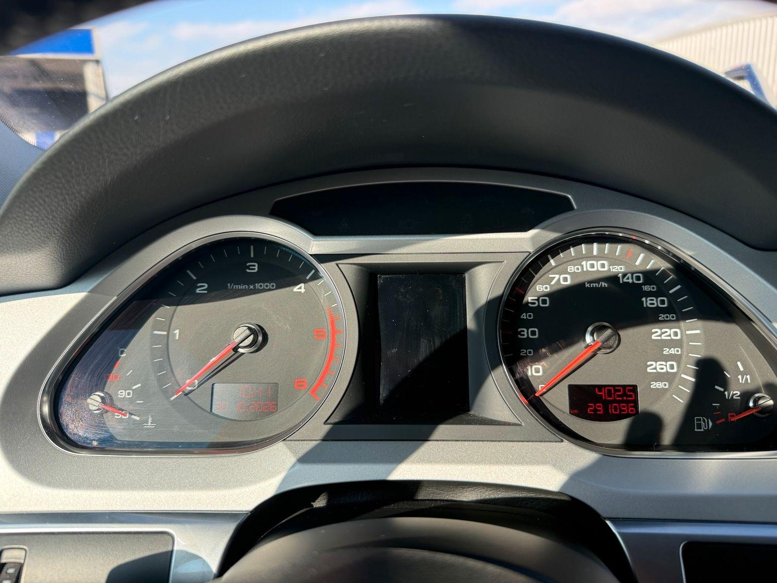 Audi A6 2011 — photo 15