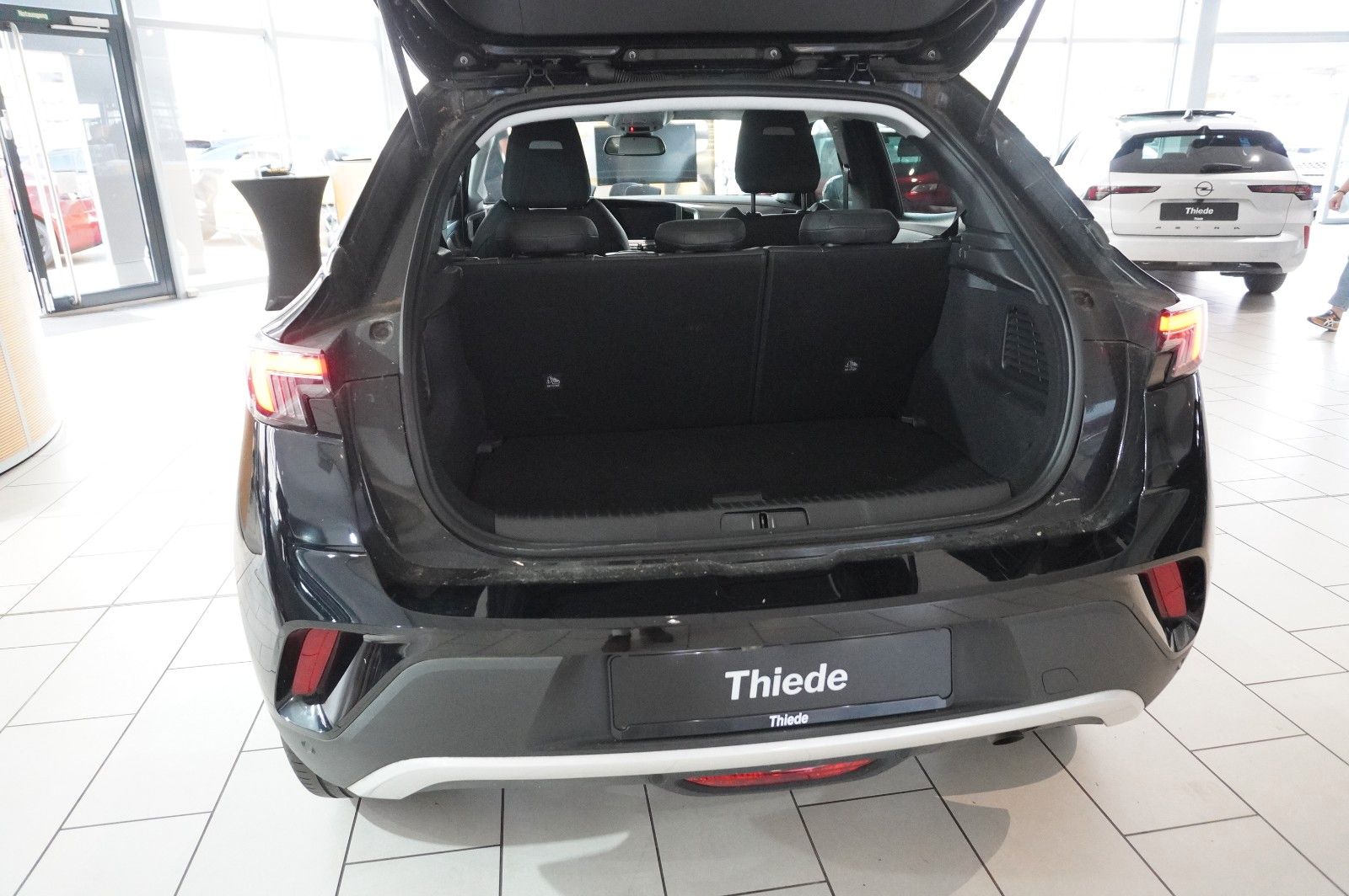 Fahrzeugabbildung Opel Mokka 1.2T ELEGANCE NAVI/LED/KAMERA/SPORT/DAB+