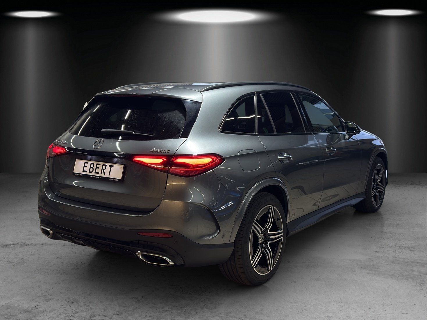 Fahrzeugabbildung Mercedes-Benz GLC 220d AMG Prem+ AIRMATIC Pano DISTRO Memo AHK