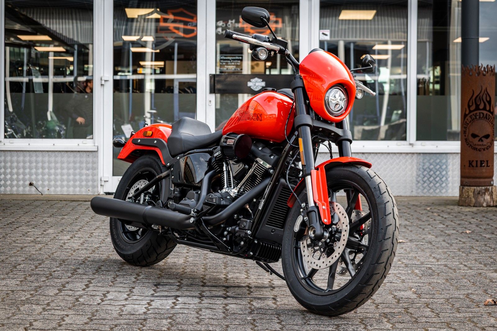 Fahrzeugabbildung Harley-Davidson FXLRS LOW RIDER S 117 MY26