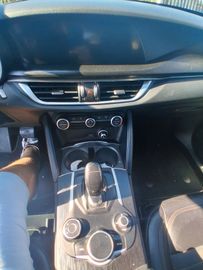 Alfa-Romeo Stelvio - 7