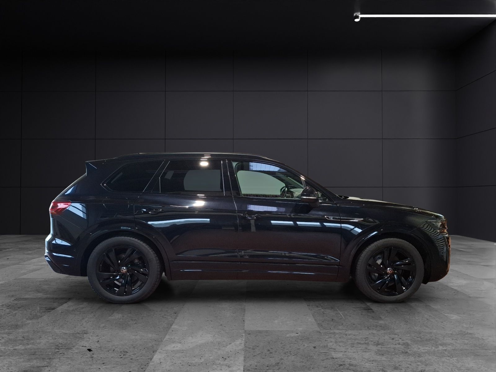 Fahrzeugabbildung Volkswagen Touareg TDI R-Line 4M Standhzg. Matrix AHK Navi