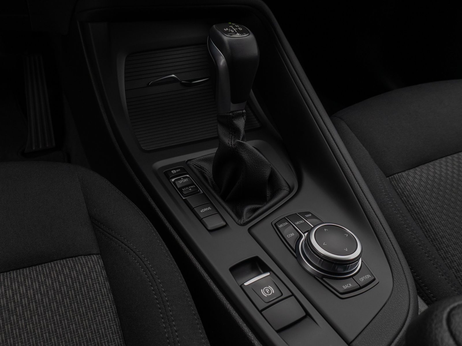 Fahrzeugabbildung BMW X1 xD25e DAB PDC Navi Lordos Geschwindigkeitsre