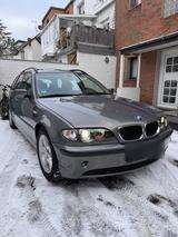 BMW 320 i ++ 1 Hand ++AHK++Scheckheft++Ren... - BMW 320 aus 2002: Kombi