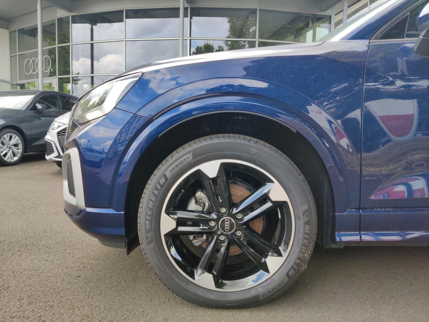 Fahrzeugabbildung Audi Q2 Advanced 30 TFSI AHK GRA PDC Komfortpaket Sit