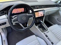 VW Passat Variant 2.0 TDI DSG Elegance