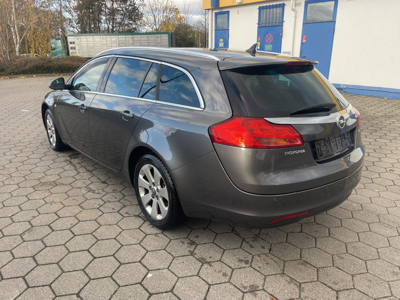 Opel Insignia 2011 — фото 5