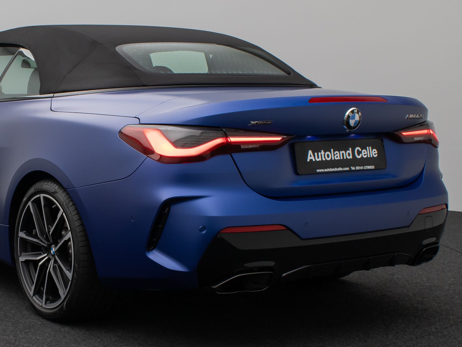 Fahrzeugabbildung BMW M440i xD Cabrio DAB Kamera HUD Individual 19Zoll