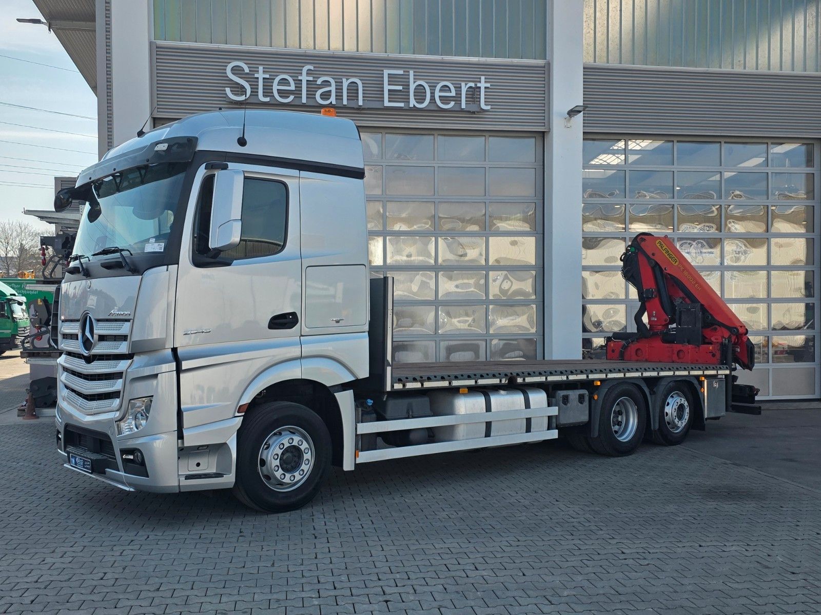 Fahrzeugabbildung Mercedes-Benz Actros 2543 L 6x2 Palfinger PK 18002-EH D Funk