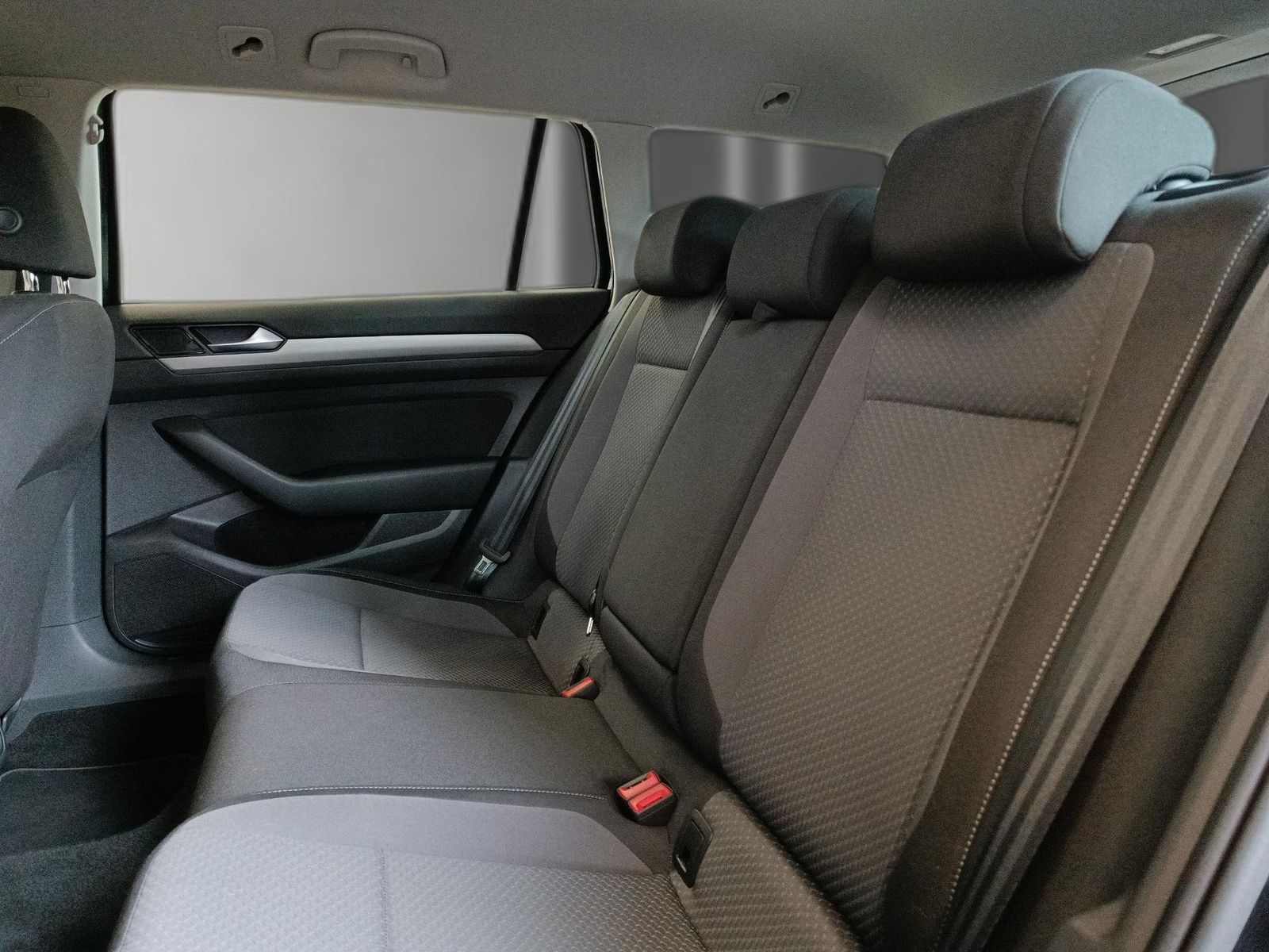 Volkswagen Passat Variant - Bild 17