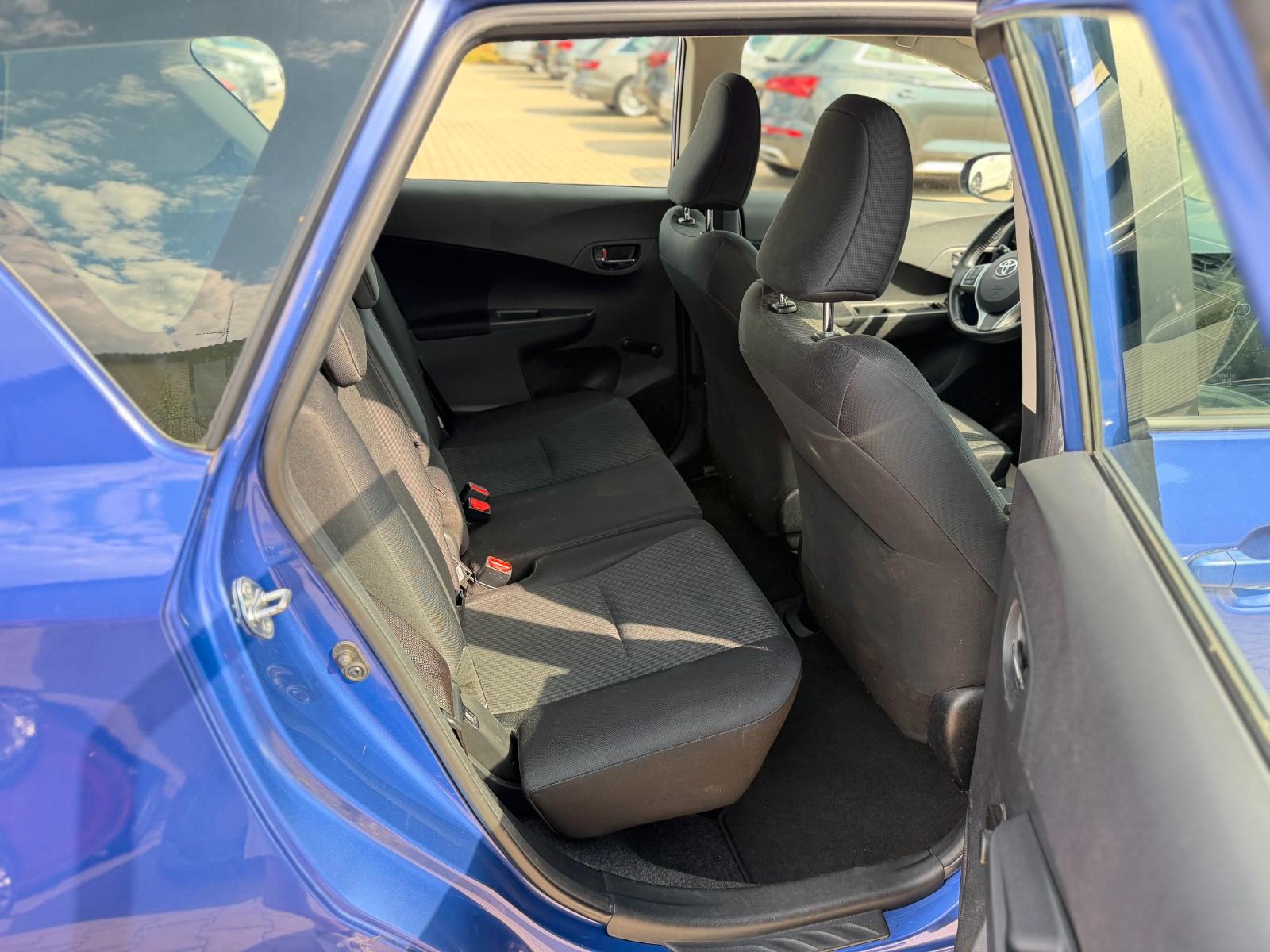 Toyota Verso-S 2011 — photo 9