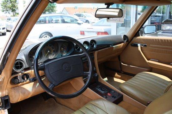 Mercedes-Benz SL 560