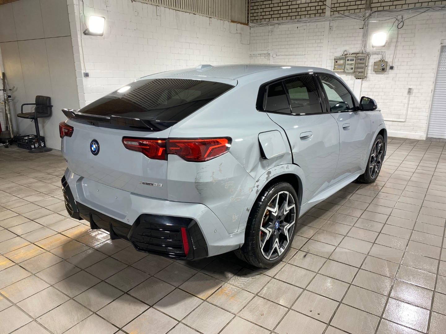 BMW iX2 xDrive30 M Sport KAM/NAVI/H&K