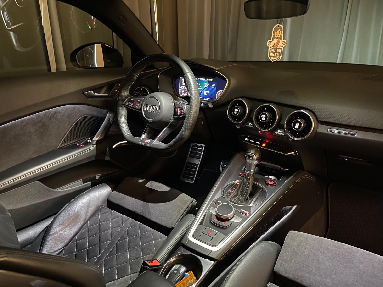 Audi TT Audi 8S 2.0 TFSI S line Competition | 313