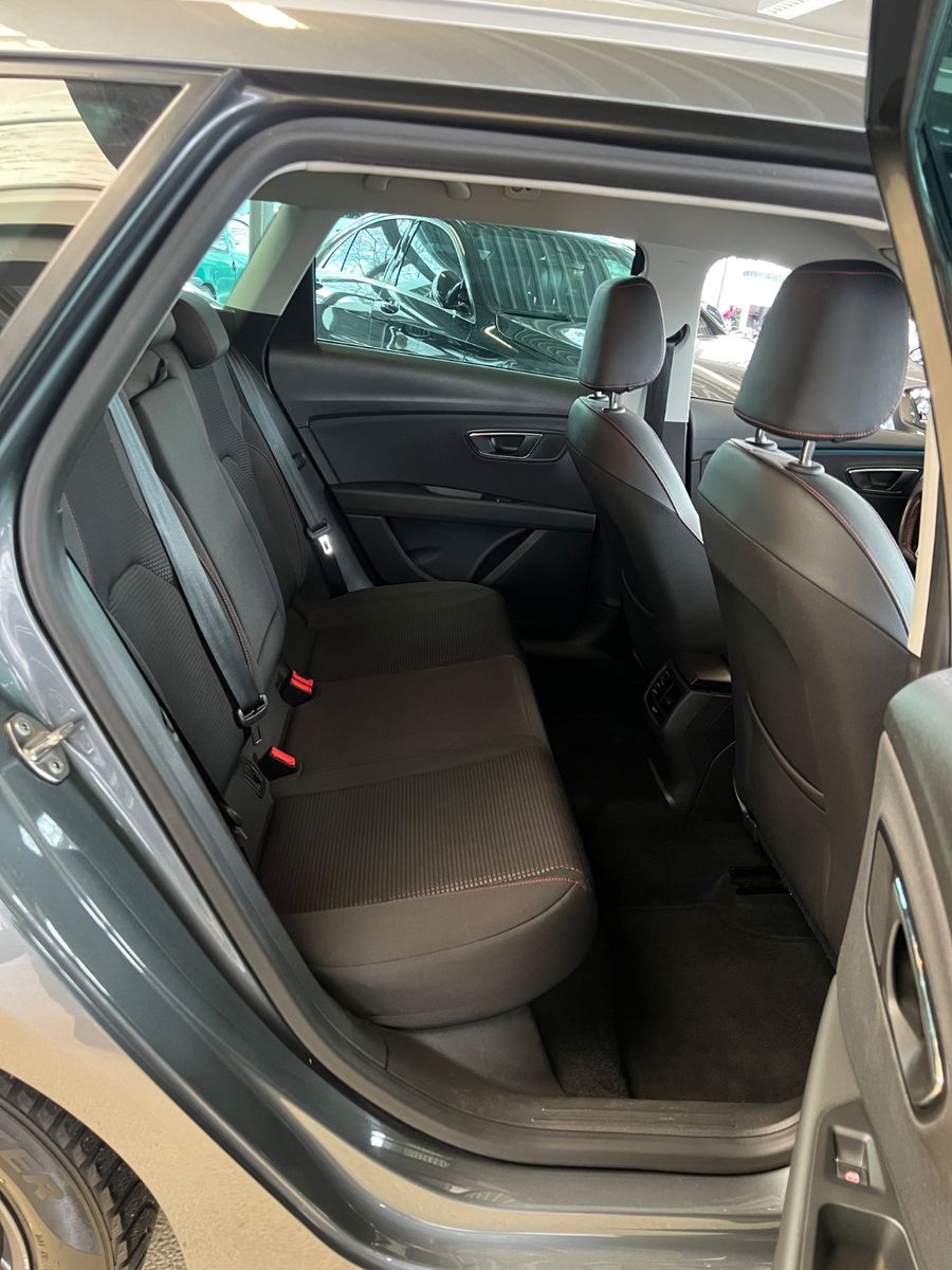 Fahrzeugabbildung SEAT Leon ST 1.8 FR *1.HAND*AMBIENTE-BELEUCHTUNG*