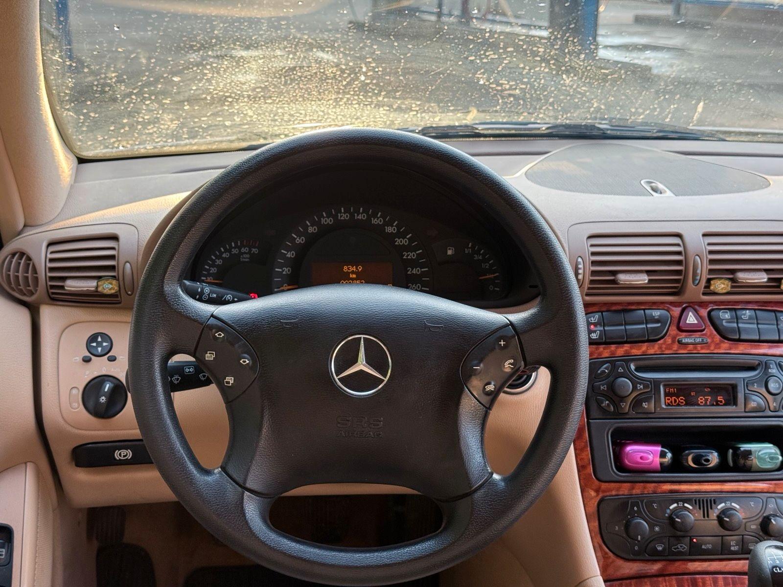 Mercedes-Benz C 180