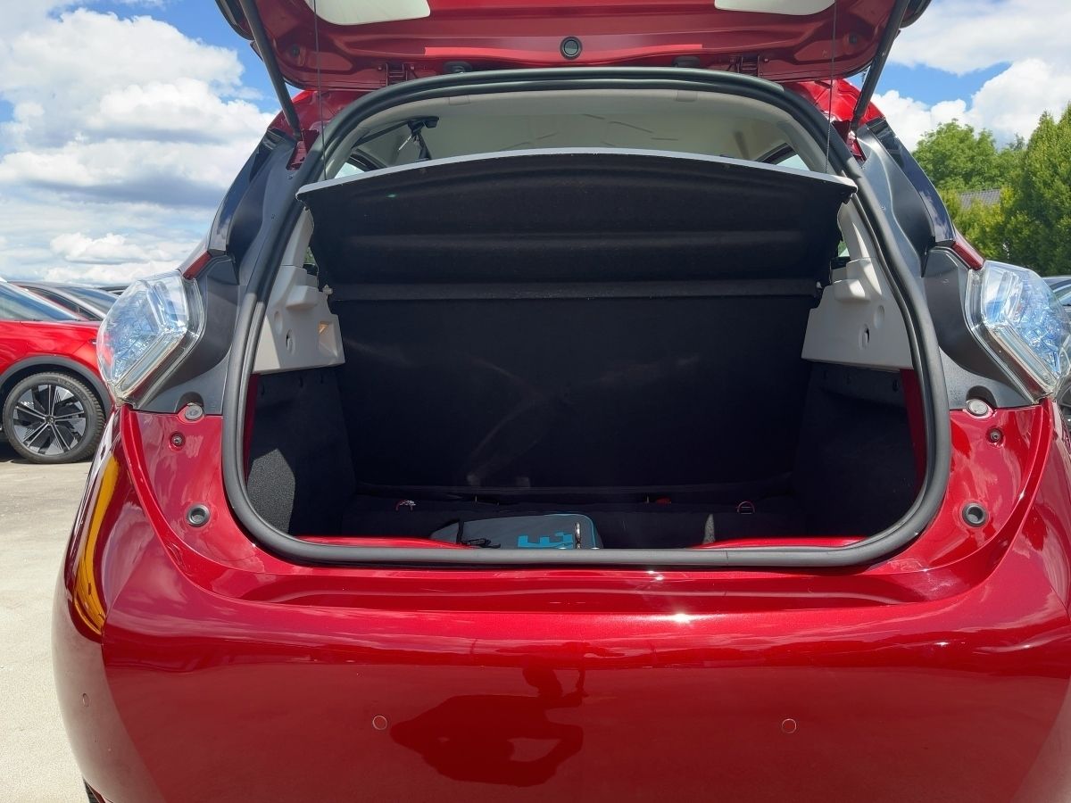 Fahrzeugabbildung Renault ZOE Zoe Life 23,3 KW Batterie **Batt incl.** EPH - mit KI generiert/bearbeitet