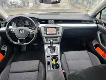 Volkswagen Passat - 9