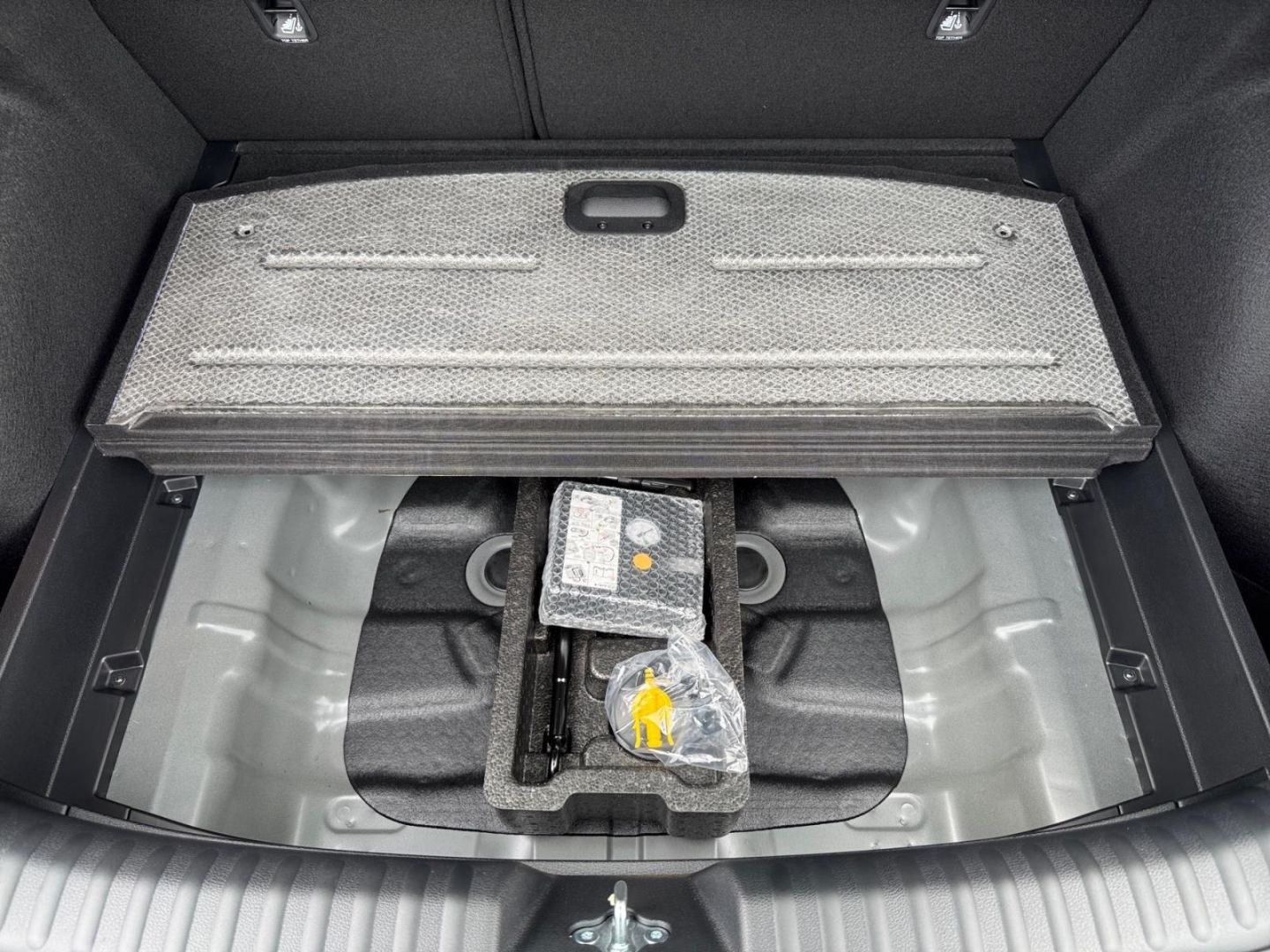 Fahrzeugabbildung Kia XCeed Vision Navi Digitales Cockpit LED ACC Appl