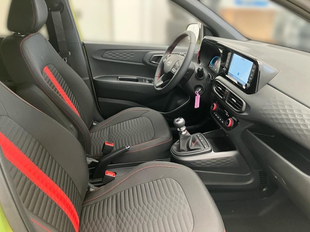 Fahrzeugabbildung Hyundai i10 FL (MY25) 1.0 T-GDI (90 PS) KlimaA Navi PDC