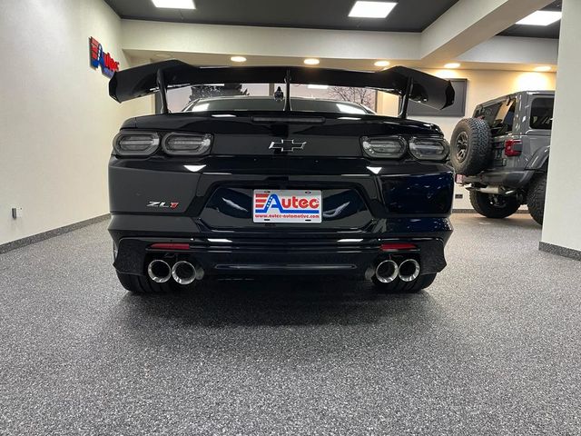 Fahrzeugabbildung Chevrolet CAMARO ZL1-1SE  6.2 V8 KOMPRESSOR CARBON SOFORT!