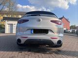 Alfa Romeo Stelvio 2.0 Turbo 16V 206kW Veloce AT8-Q4 Veloce - Alfa Romeo in Wuppertal