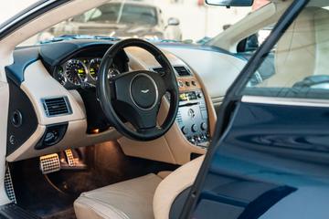 2004 Aston Martin DB9 缩略图 18