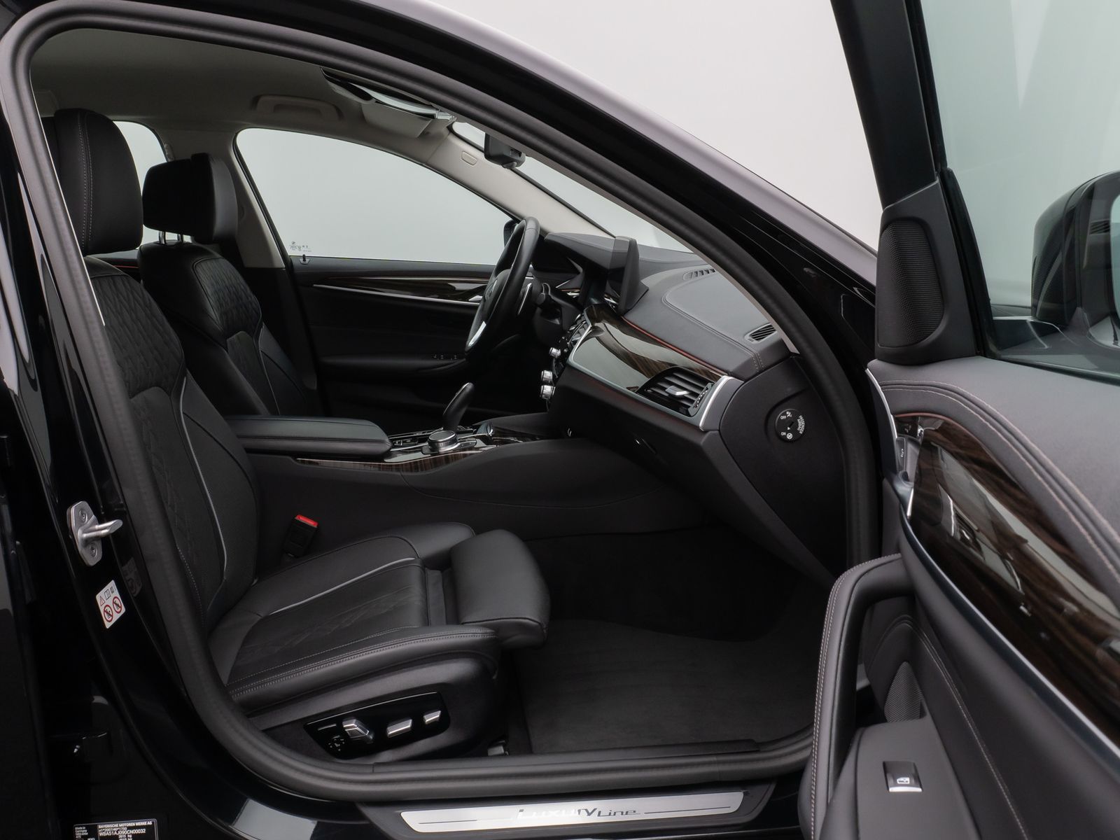 Fahrzeugabbildung BMW 540d xD Luxury Line Laser 360°HUD DAB HiFi AHK