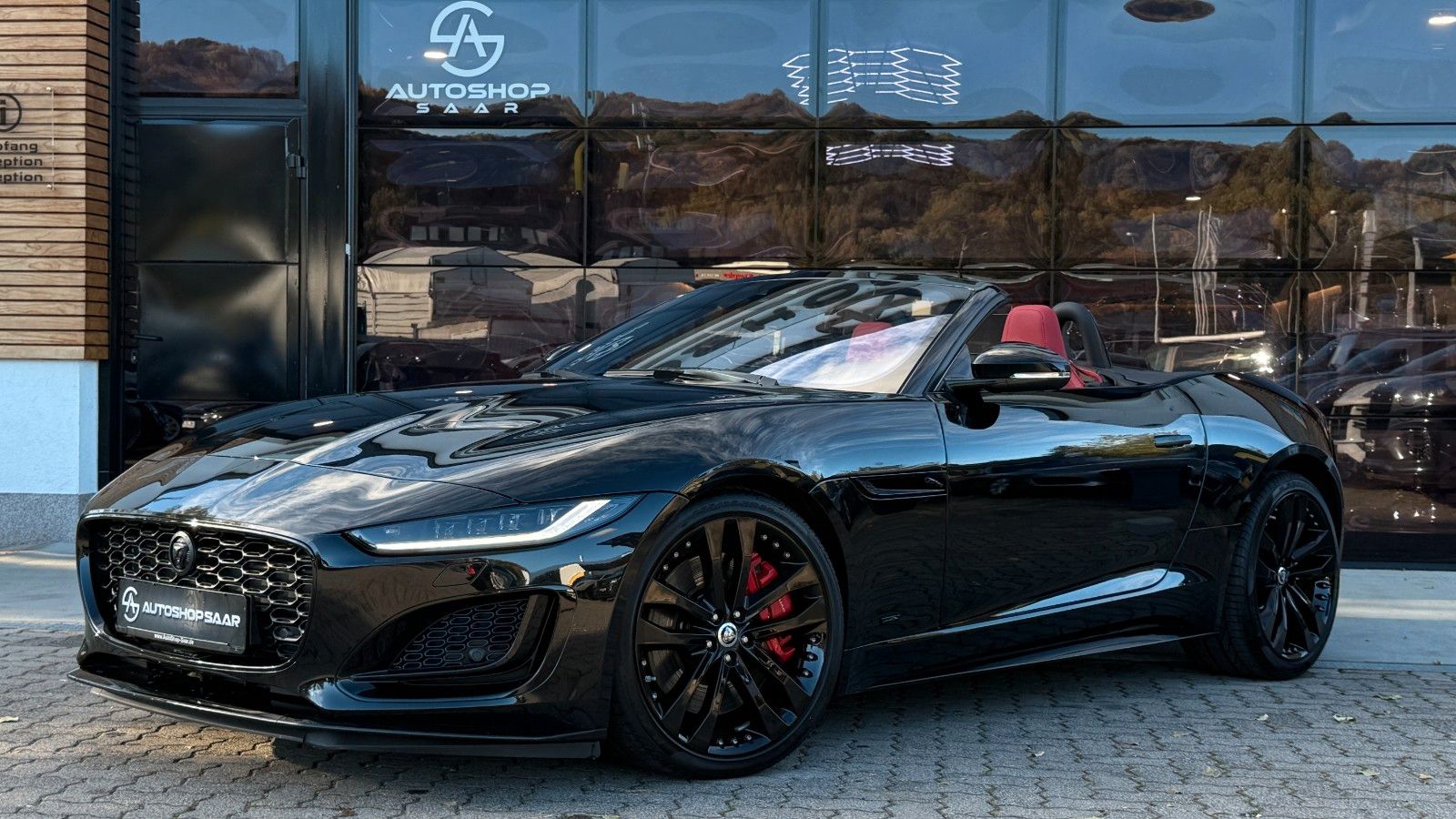JAGUAR F-Type F-Type P450 AWD R-Dynamic Black Pixel-Led – Ansicht 1