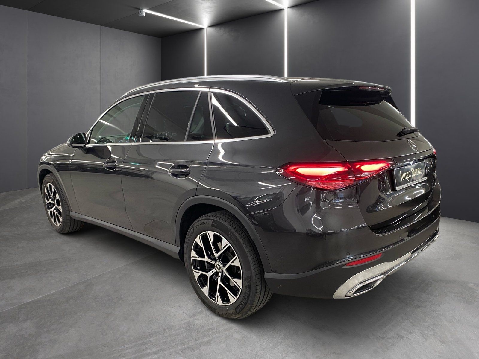 Fahrzeugabbildung Mercedes-Benz GLC 200 4M Avantgarde*AHK*Distr*360*DIGITAL*Memo