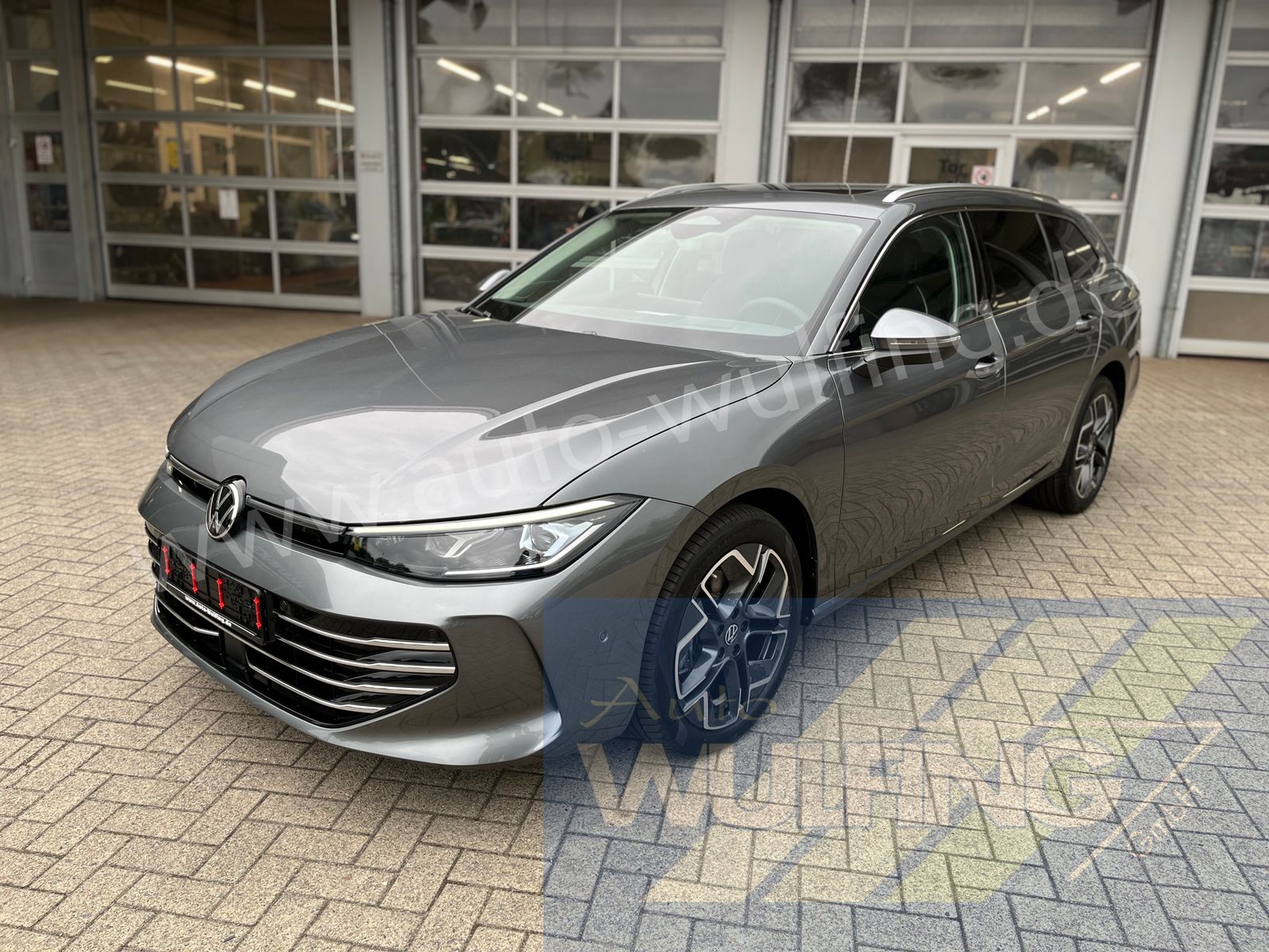 Volkswagen Passat Variant 1.5eTSI DSG Elegance AHK Pano Nav