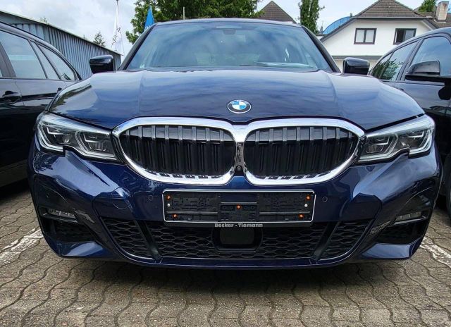 BMW 330 Baureihe 3 Lim. 330 e xDrive M Sport