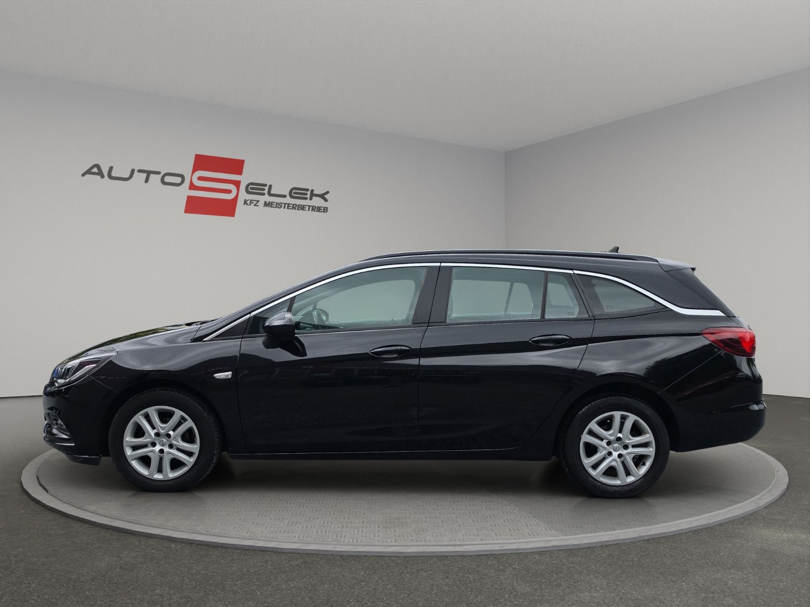 Fahrzeugabbildung Opel Astra K Sports Tourer Edition*NAVI*TEMPOMAT*PDC