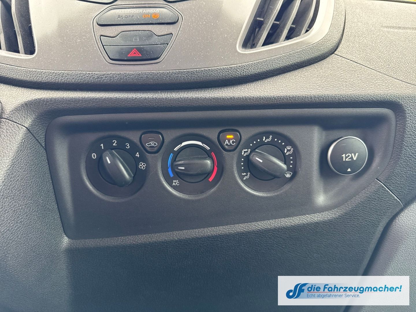 Fahrzeugabbildung Ford Transit Kombi 350 L3 2.2 TDCi DPF *2790 *KLIMA