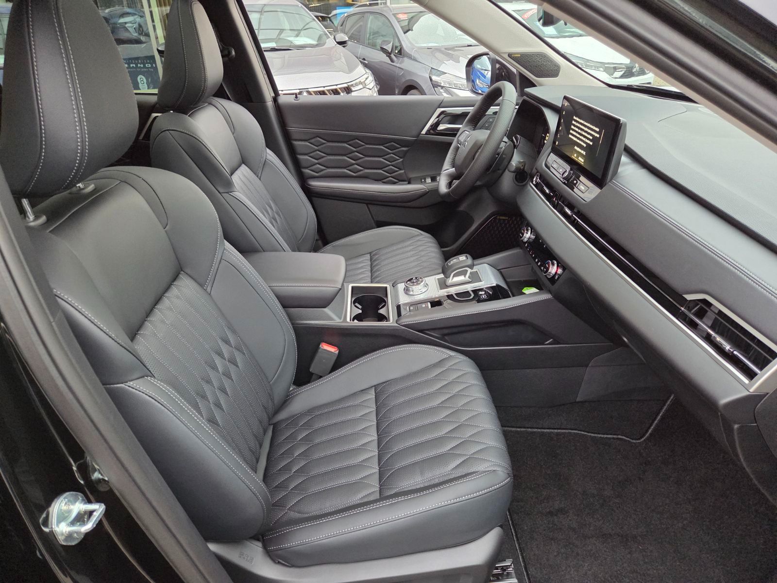 Mitsubishi Outlander - Bild 11