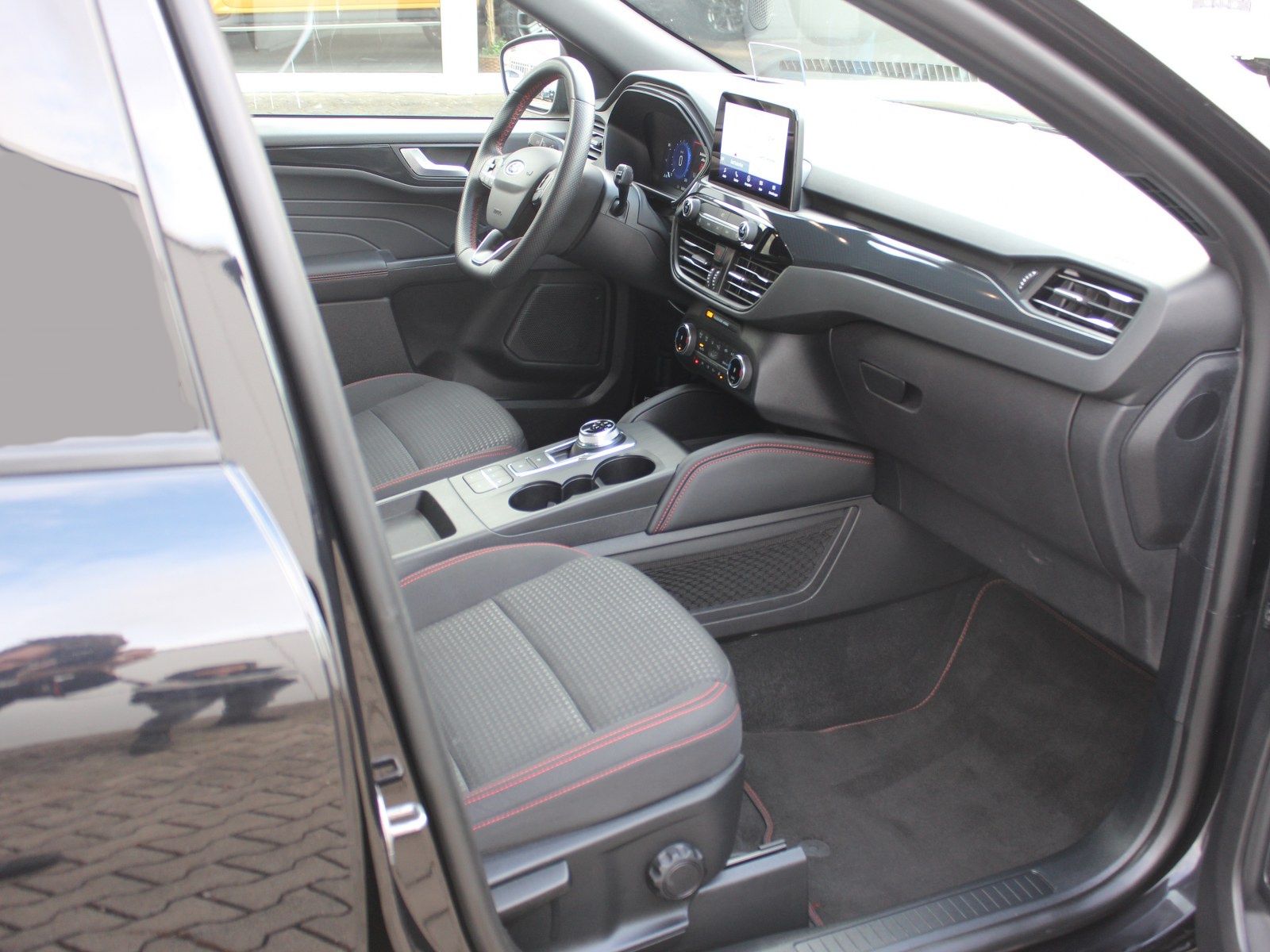 Fahrzeugabbildung Ford Kuga Plug-In Hybrid ST-Line