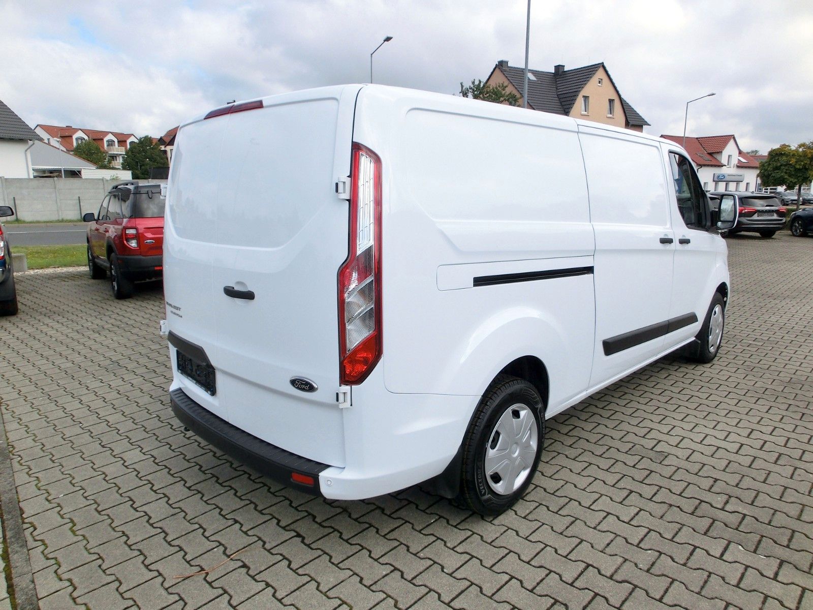 Fahrzeugabbildung Ford Transit Custom Kasten 320 L2 Trend