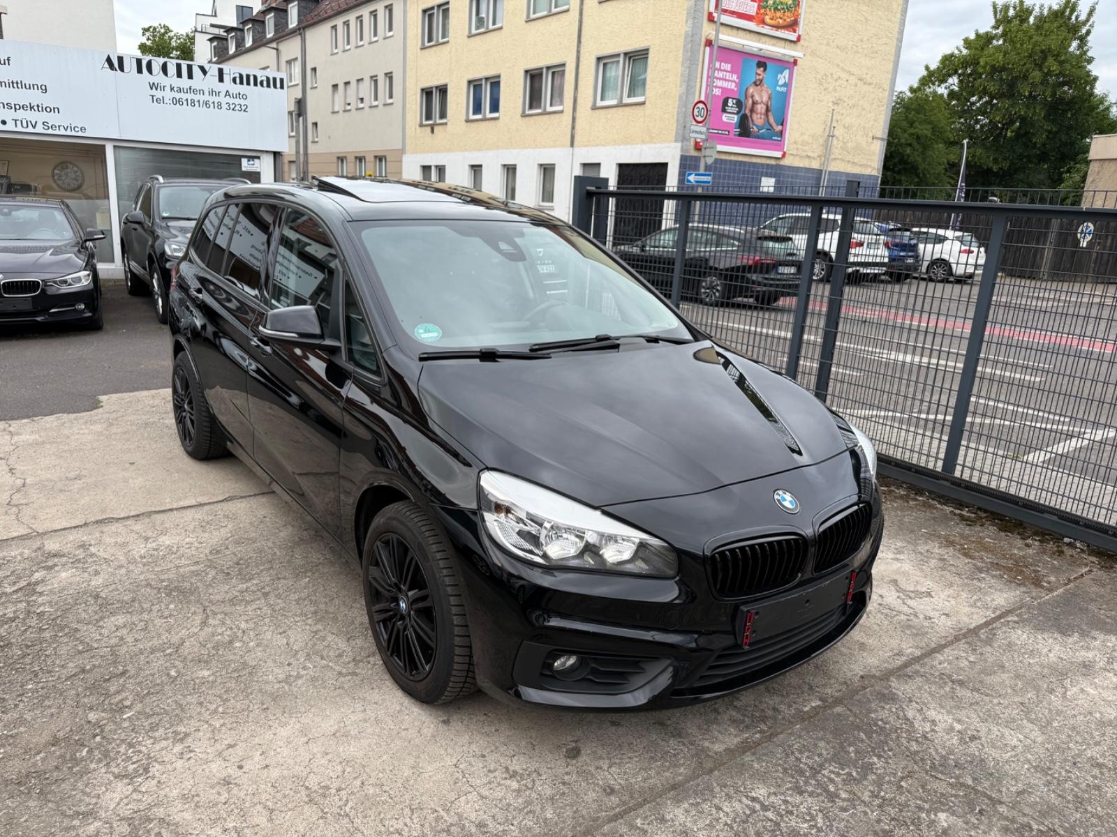 BMW 220 Gran Tourer 220 d Advantage 7Sitz*Navi*AHK