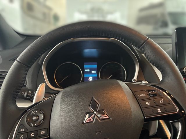 Mitsubishi Eclipse Cross 2.4 PHEV SELECT 4WD