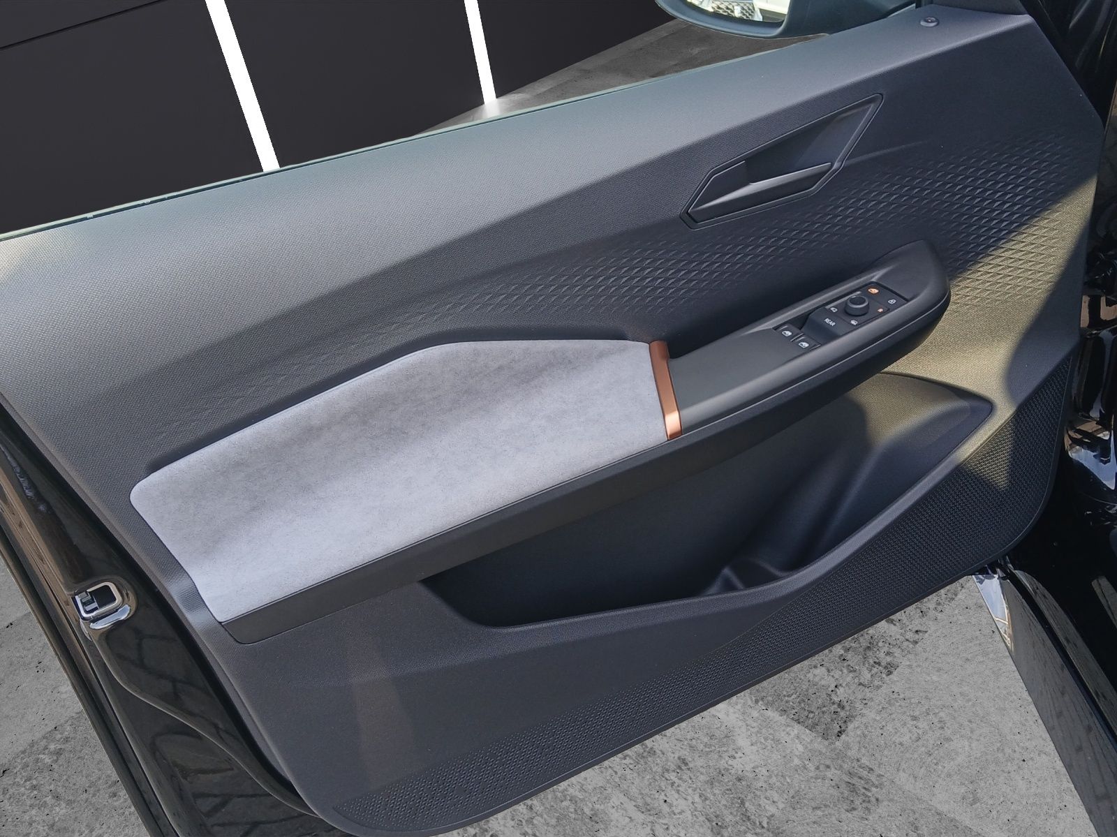 Fahrzeugabbildung CUPRA Born Edition Dynamic 79kW CargoP.