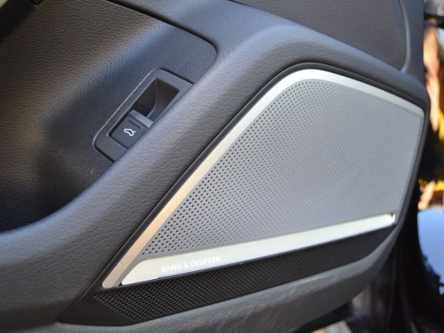 RS6 Avant 4.0 TFSI VOLL DYNAMIK-PLUS/KERAMIK/PAN